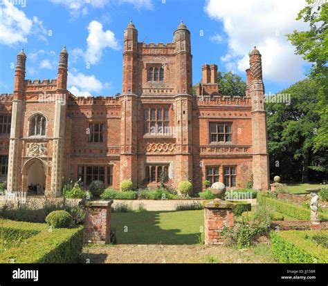 tudor manor house|16th century manor house.